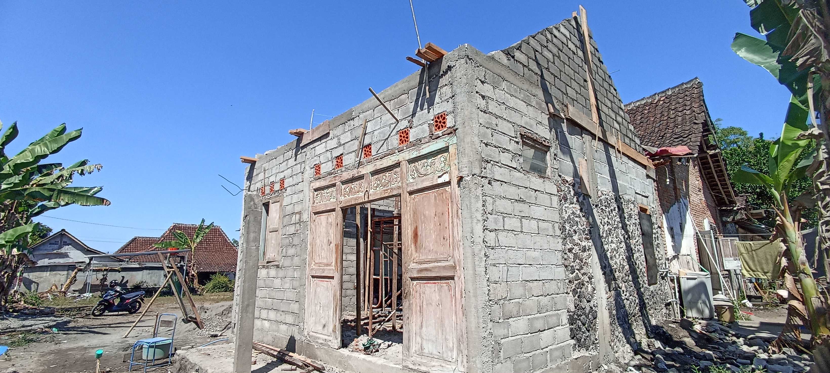 Foto Rumah 50% TINTON NOVIANTO